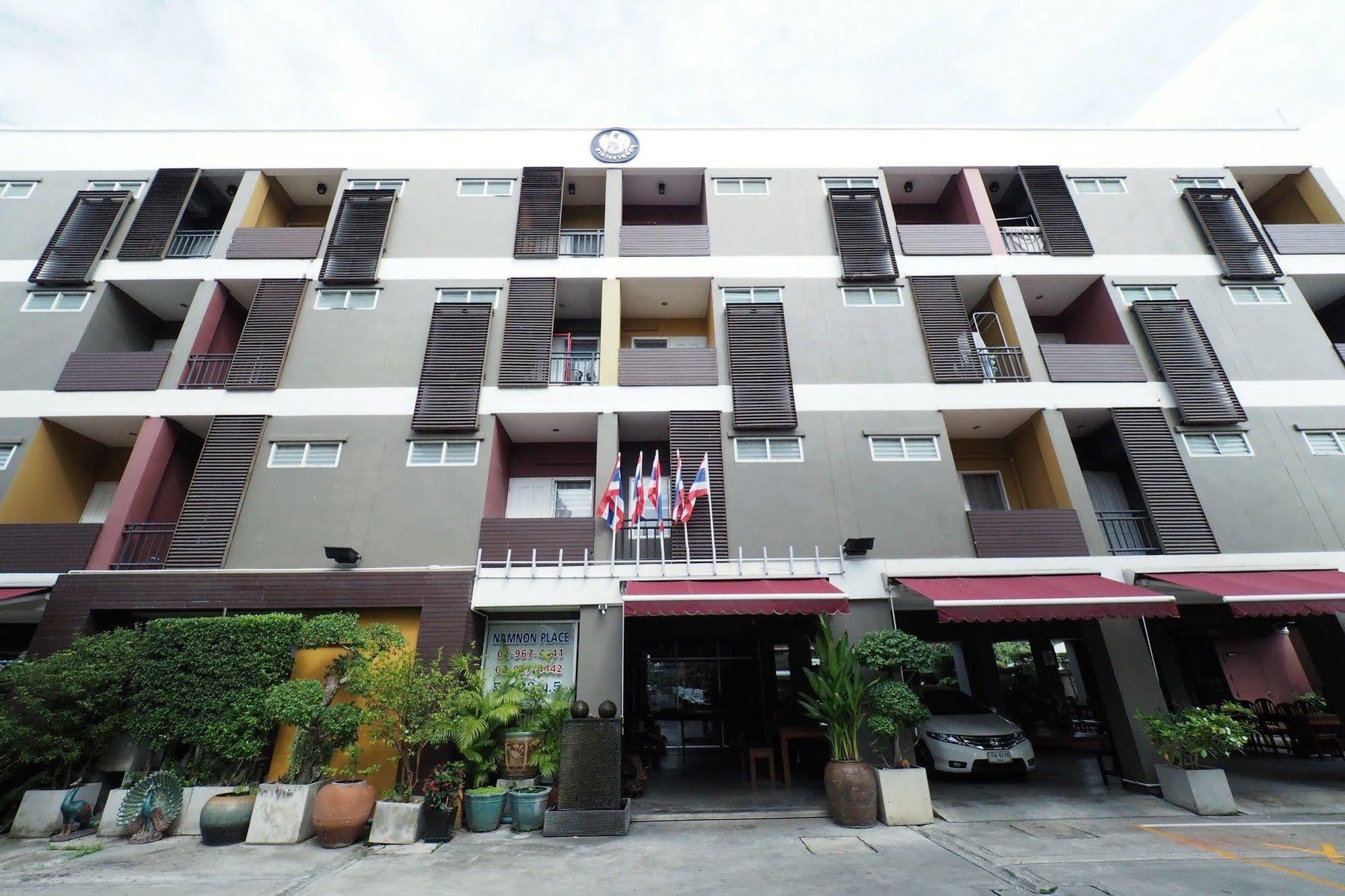 Namnon Place Nonthaburi Exterior foto