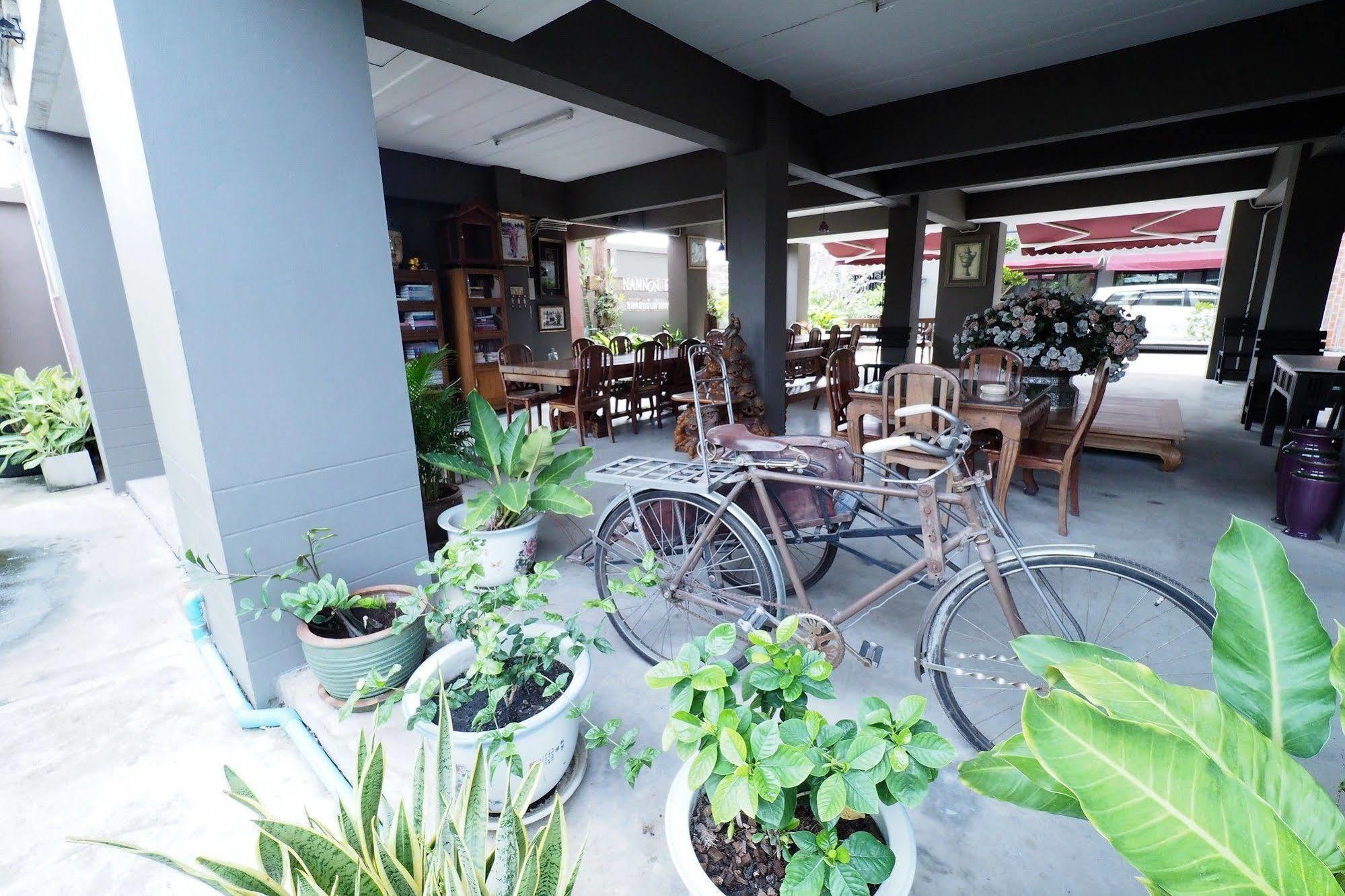 Namnon Place Nonthaburi Exterior foto
